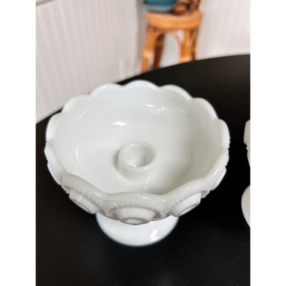 Vintage L.E. Smith Glass Moon and Star Set of Milk Glass Candleholders - Picture 9 of 9